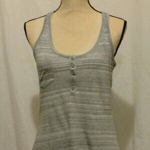 razorback light grey and white tee